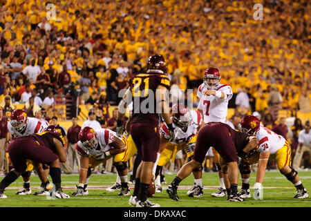 24. September 2011: USC Trojans quarterback Matt Barkley #7 in Aktion während einer NCAA Football-Spiel zwischen den Arizona State University Sun Devils und die USC Trojans im Sun Devil Stadium in Tempe, Arizona, von Sun Devils, 43-22 gewonnen. (Kredit-Bild: © Max Simbron/Cal Sport Media/ZUMAPRESS.com) Stockfoto