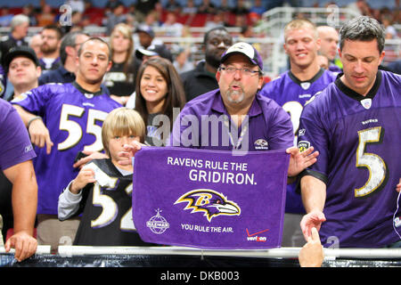 25. September 2011 - Saint Louis, Missouri, USA - Baltimore Ravens Fans während der NFL-Spiel zwischen den St. Louis Rams und die Baltimore Ravens auf Edward Jones Dome in St. Louis, Missouri. Raben besiegte die Rams 37-7. (Kredit-Bild: © Scott Kane/Southcreek Global/ZUMAPRESS.com) Stockfoto