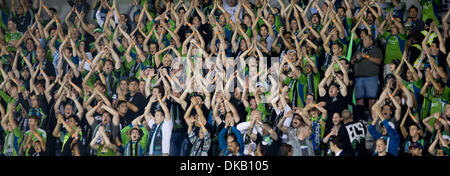 Sept. 24, match 2011 - Vancouver, British Columbia, Kanada - Seattle Sounders Fans singen und klatscht unisono in der Major League Soccer (MLS) zwischen den Vancouver Whitecaps und die Seattle Sounders im Empire Field. Schallgeber schlagen Whitecaps 3-1. (Kredit-Bild: © David Bukach/ZUMAPRESS.com) Stockfoto