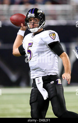 25. September 2011 - Saint Louis, Missouri, USA - Baltimore Ravens-quarterback Joe Flacco (5) in Aktion während der NFL-Spiel zwischen den St. Louis Rams und die Baltimore Ravens auf Edward Jones Dome in St. Louis, Missouri. Raben besiegte die Rams 37-7. (Kredit-Bild: © Scott Kane/Southcreek Global/ZUMAPRESS.com) Stockfoto