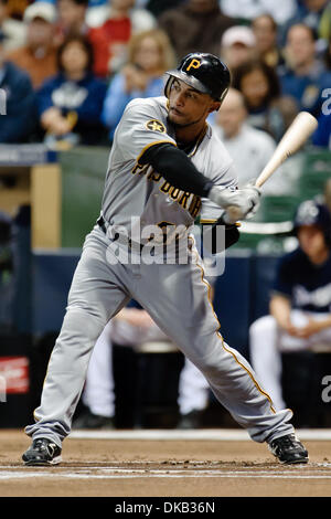 Sep 26, 2011 - Milwaukee, Wisconsin, USA - Pittsburgh Recht Fielder Xavier Paul (38) auf bat während des Spiels zwischen den Milwaukee Brewers und den Pittsburgh Pirates im Miller Park in Milwaukee, Wisconsin. Die Piraten besiegt die Brauer 9-8. (Kredit-Bild: © John Rowland/Southcreek Global/ZUMAPRESS.com) Stockfoto