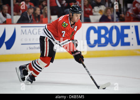 Sep 28, 2011 - Chicago, Illinois, USA - Chicago Verteidiger Brent Seabrook (7) während des NHL-Vorsaison-Spiels zwischen den Chicago Blackhawks und den Detroit Red Wings im United Center in Chicago, IL. Die Blackhawks besiegt die Red Wings 4-3. (Kredit-Bild: © John Rowland/Southcreek Global/ZUMAPRESS.com) Stockfoto