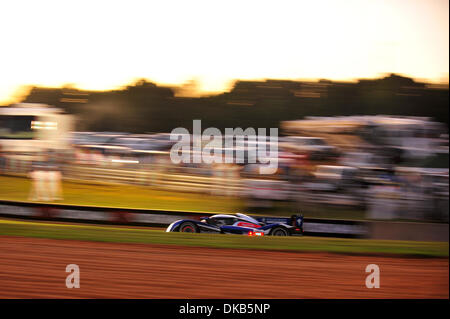 29. September 2011 - Atlanta, GA, USA - Anthony Davidson (GBR) / Se? Bastien Bourdais (FRA) / Simon Pagenaud (FRA), #7 Peugeot Sport insgesamt 908 Chassis in der LMP1-Kategorie während der Nacht Praxis für den 14. jährlichen Petit Le Mans in Road Atlanta in Braselton, GA, USA statt. (Bild Kredit: Jamey Price/Eclipse/ZUMAPRESS.com ©) Stockfoto