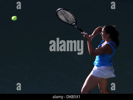 29. September 2011 - Tokyo, Japan - MARION BARTOLI Frankreich kehrt den Ball gegen Victoria Azarenka aus Weißrussland bei den Pan Pacific Open Tennis-Turnier in Ariake Kolosseum in Tokio, Japan. (Kredit-Bild: © Junko Kimura/Jana Press/ZUMAPRESS.com) Stockfoto