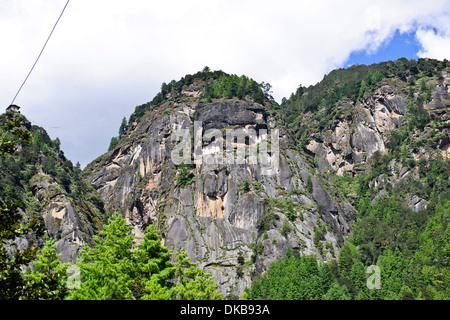 Tiger's Nest, 10180 Meter hoch, zwei Stunden Wanderung, der Aufstieg vor, Cliffhanger, buddhistische Pilgerfahrt, sehr heiligen heiligen Ort, paro Bhutan Stockfoto