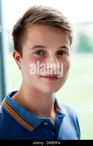 Porträt von teenage Schuljunge hautnah Stockfoto