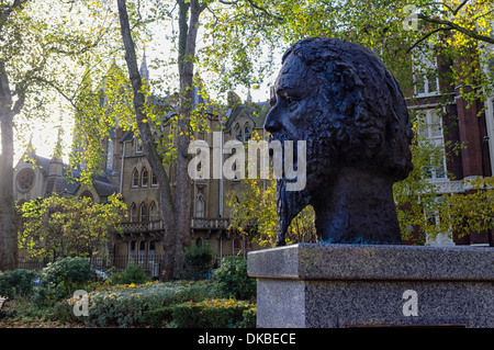 London, UK, 30.11.2013: Winter Sonne in Bloomsbury. . Bild von Julie Edwards Stockfoto