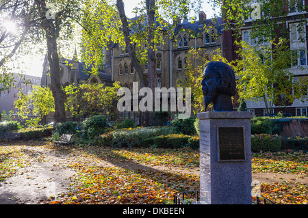 London, UK, 30.11.2013: Winter Sonne in Bloomsbury. . Bild von Julie Edwards Stockfoto