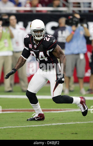 3. Oktober 2011 - Chandler, Arizona, USA - Arizona Cardinals Sicherheit Adrian Wilson (24) in der Berichterstattung in einem NFL-Spiel gegen die New York Giants im University of Phoenix Stadium in Chandler, AZ.  Die Giants gewannen das Spiel 31-27. (Kredit-Bild: © gen Lower/Southcreek/ZUMAPRESS.com) Stockfoto