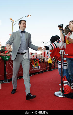 8. Oktober 2011 - Chicago, Illinois, USA - Chicago Zentrum Dave Bolland auf dem roten Teppich vor dem Hause Opener NHL-Spiel zwischen den Chicago Blackhawks und den Dallas Stars im United Center in Chicago, IL. (Kredit-Bild: © John Rowland/Southcreek/ZUMAPRESS.com) Stockfoto