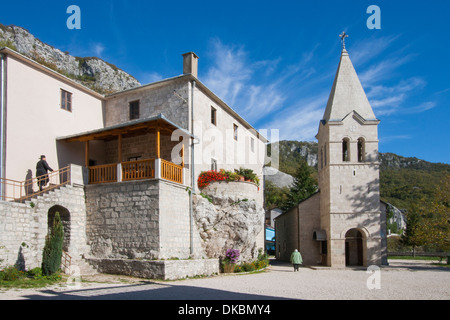 Montenegro, untere Kloster Ostrog Kloster St. Dreifaltigkeitskirche Stockfoto