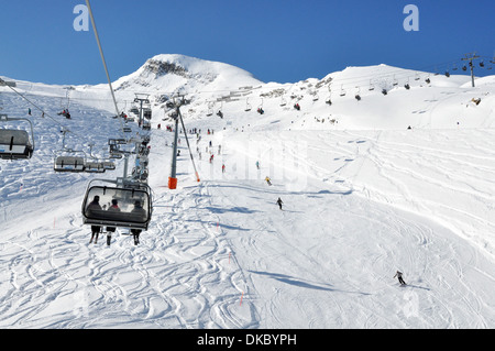 Sesselbahn im Skigebiet Kitzsteinhorn, Zell am See, Österreichische Alpen Stockfoto