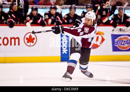 13. Oktober 2011 - Ottawa, Ottawa, Kanada - 13. Oktober 2011: Ryan Wilson(44) während der Aktion zwischen den Ottawa Senators und die Colorado Avalanche in Ottawa, Ontario, Kanada. (Kredit-Bild: © Leon Switzer/Southcreek/ZUMAPRESS.com) Stockfoto