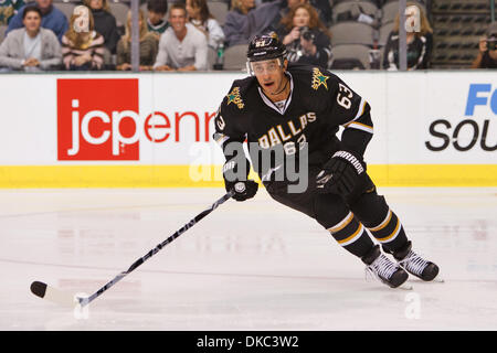 15. Oktober 2011 - Dallas, Texas, US - Dallas Stars nach vorn Mike Ribeiro (63) während der Aktion zwischen den Dallas Stars und die Columbus Blue Jackets.  Nach der 1. Spielzeit sind Dallas und Columbus 1-1 im American Airlines Center gebunden. (Kredit-Bild: © Andrew Dieb/Southcreek/ZUMAPRESS.com) Stockfoto
