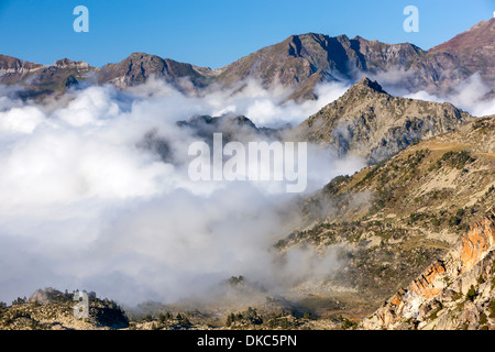 Blick vom Hourquette Forschungsreaktors in La Reserva Natural de Néouvielle, Pyrenäen, Frankreich. Stockfoto