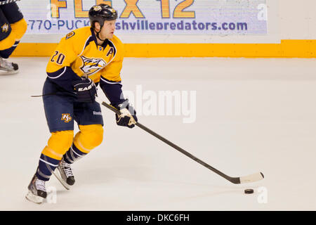 15. Oktober 2011 - Nashville, Tennessee, USA - Nashville Predators Verteidiger Ryan Suter (20) Schlittschuhe mit dem Puck.  Die New Jersey Devils besiegt den Nashville Predators 3-2 in einer Schießerei in der Bridgestone Arena in Nashville, TN (Credit-Bild: © Allan Wagner/Southcreek/ZUMAPRESS.com) Stockfoto