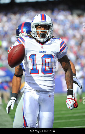 16. Oktober 2011 - East Rutherford, New Jersey, USA - Buffalo Bills Wide Receiver Naaman Roosevelt (18) läuft für Touchdown bei Met Life-Stadion in East Rutherford New Jersey Buffalo und New York sind 17 bis 17 zur Halbzeit gebunden (Credit-Bild: © Brooks Von Arx/Southcreek/ZUMAPRESS.com) Stockfoto