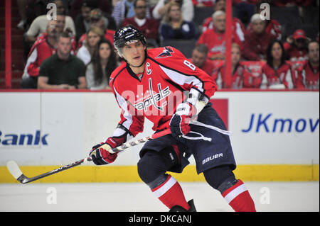 18. Oktober 2011 - Washington Dc, District Of Columbia, Vereinigte Staaten von Amerika - Verizon Center NHL Spiel Action. Washington Capitals linken Flügel Alex Ovechkin (8) endgültige Ergebnis; 3 Hauptstädte Panthers 0 (Kredit-Bild: © Roland Pintilie/Southcreek/ZUMAPRESS.com) Stockfoto