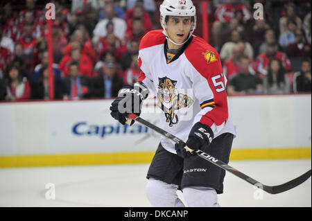 18. Oktober 2011 - Washington Dc, District Of Columbia, Vereinigte Staaten von Amerika - Verizon Center NHL Spiel Action. Florida Panthers zentrieren Endstand Marcel Goc (57); 3 Hauptstädte Panthers 0 (Kredit-Bild: © Roland Pintilie/Southcreek/ZUMAPRESS.com) Stockfoto