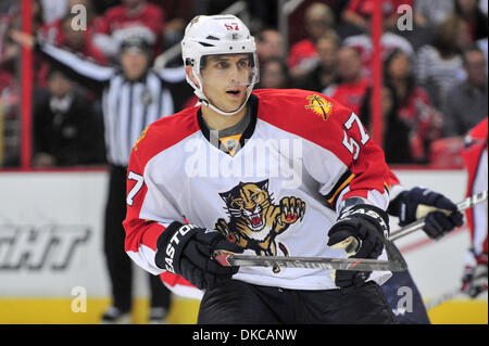 18. Oktober 2011 - Washington Dc, District Of Columbia, Vereinigte Staaten von Amerika - Verizon Center NHL Spiel Action. Florida Panthers zentrieren Endstand Marcel Goc (57); 3 Hauptstädte Panthers 0 (Kredit-Bild: © Roland Pintilie/Southcreek/ZUMAPRESS.com) Stockfoto