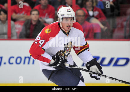 18. Oktober 2011 - Washington Dc, District Of Columbia, Vereinigte Staaten von Amerika - Verizon Center NHL Spiel Action. Florida Panthers zentrieren Endstand Ryan Carter (24); 3 Hauptstädte Panthers 0 (Kredit-Bild: © Roland Pintilie/Southcreek/ZUMAPRESS.com) Stockfoto