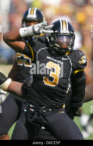 21. Oktober 2011 - reagiert Columbia, Missouri, USA - Missouri Tigers defensive Lineman Jacquies Smith (3) nach seinen Sack während eines Spiels zwischen der University of Missouri und Oklahoma State auf Faurot Field at Memorial Stadium auf dem Campus der University of Missouri in Columbia. Oklahoma besiegte Missouri 45-24. (Bild Kredit: Jimmy Simmons/Southcreek/ZUMAPRESS.com ©) Stockfoto