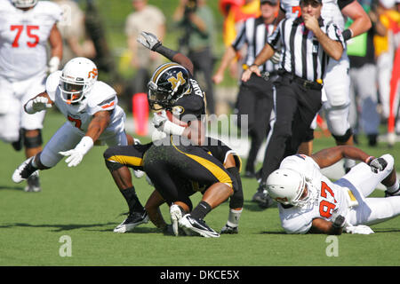 21. Oktober 2011 - Columbia, Missouri, USA - Missouri Tigers defensive zurück e.j. Gaines (31) in Aktion während des Spiels zwischen der University of Missouri und Oklahoma State auf Faurot Field at Memorial Stadium auf dem Campus der University of Missouri in Columbia. Oklahoma besiegte Missouri 45-24. (Bild Kredit: Jimmy Simmons/Southcreek/ZUMAPRESS.com ©) Stockfoto