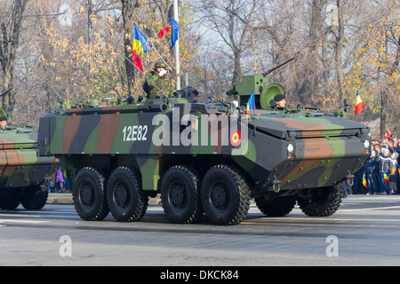 Der MOWAG Piranha gepanzerte Fahrzeug - Dezember 1st, Parade, über die rumänischen nationalen Tag Stockfoto