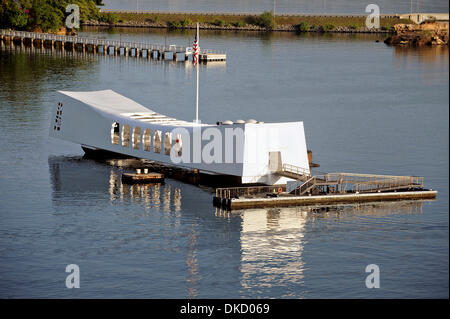 Honolulu, Hawaii. 4. Dezember 2013. Luftbild von der USS Arizona Memorial in Pearl Harbor 4. Dezember 2013 in Honolulu, Hawaii. Das Denkmal ist den japanischen Angriff auf Pearl Harbor 7. Dezember 1941. Bildnachweis: Planetpix/Alamy Live-Nachrichten Stockfoto