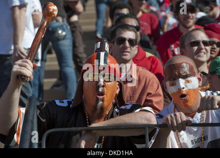 30. Oktober 2011 - San Francisco, CA, USA - San Francisco 49ers gegen Cleveland Browns im Candlestick Park Sonntag, 30. Oktober, 2011.Dog Pfund ans San Francisco.49ers schlagen braun 20-10 (Credit-Bild: © Al Golub/ZUMAPRESS.com) Stockfoto