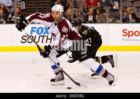 4. November 2011 - Dallas, Texas, US - Colorado Avalanche Defenseman Kyle Quincey (27) während der Aktion zwischen den Dallas Stars und die Colorado Avalanche.  Nach Ablauf der 1. Colorado führt Dallas 2-0 im American Airlines Center (Credit-Bild: © Andrew Dieb/Southcreek/ZUMAPRESS.com) Stockfoto