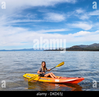 Kajakfahrer in Lake Tahoe Stockfoto