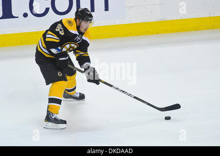 7. November 2011 - Boston, Massachusetts, USA - Boston Bruins linken Flügel Brad Marchand (63) im Spielgeschehen. Die Boston Bruins besiegen die New York Islanders-6 - 2 im TD Garden. (Bild Kredit: Geoff Bolte/Southcreek/ZUMAPRESS.com ©) Stockfoto
