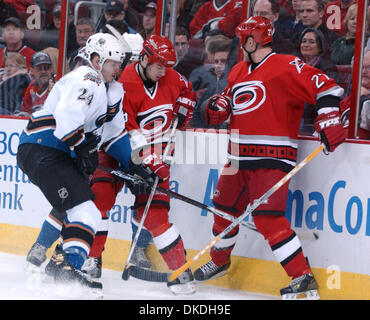 26. Januar 2007; Raleigh, NC, USA;  Die Carolina Hurricanes schlagen die Washington Capitals 6-2, als sie die RBC Center mit Sitz in Raleigh spielten. Obligatorische Credit: Foto von Jason Moore/ZUMA Press. (©) Copyright 2007 von Jason Moore Stockfoto