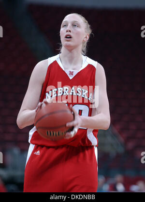 19. März 2007 - Raleigh, SC, USA - NCAA College Basketball Nebraska Cornhuskers (52) DANIELLE Seite wie die Tempel Eulen schlagen die Nebraska Cornhuskers 64-61, wie sie in der ersten Runde von der NCAA Division I Womens Basketballturnier 2007 erschienen, die im RBC Center befindet sich in Raleigh stattfand.  (Kredit-Bild: © Jason Moore/ZUMA Press) Stockfoto
