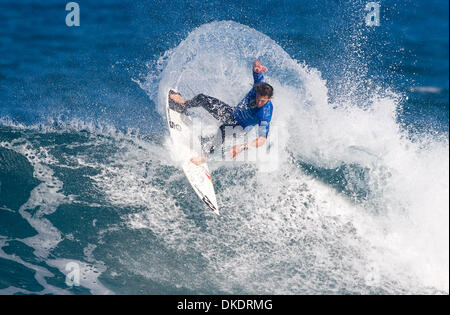 12. April 2007 - Bells Beach, Victoria, Australien - ANDY IRONS surfen das Finale des Rip Curl Pro TheÊ35th jährlichen Rip CurlÊProÊis TheÊsecondÊevent auf der FostersÊASPÊMenÕsÊWorld-Tour 2007 und Funktionen die Top 45 Surfer Welt und drei Joker-Surfer mit US$ 300,000.00 Preisgeld. Die Welt-Klasse Line-up gehören acht Mal ASP Weltmeister Kelly Slater (Fl, U Stockfoto