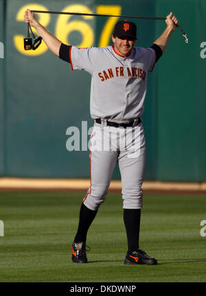 18. Mai 2007 - Oakland, CA, USA - San Francisco Giants Pitcher BARRY ZITO erwärmt sich vor einer interleague Spiel mit der Oakland As im McAfee Coliseum auf Freitag, 18. Mai 2007, in Oakland, Kalifornien (Credit-Bild: © Eddie Ledesma/Contra Costa Times / ZUMA Press) Einschränkungen: USA Boulevardpresse Rechte heraus! Stockfoto