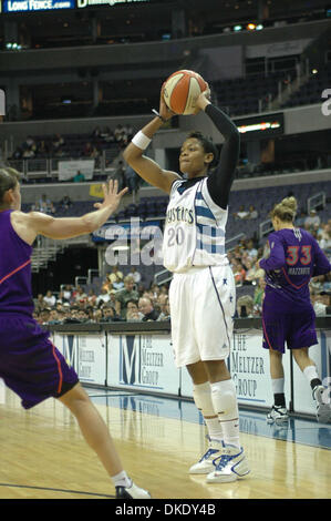 13. Juni 2007 - Washington, DC, USA - WNBA: Washington Mystics Niederlage den Phoenix Mercury 86-69 im Verizon Center in Washington, DC auf 13. Juni 2007. Im Bild: #20 ALANA BEARD Mystiker. (Kredit-Bild: © Tina Fultz/ZUMA Press) Stockfoto