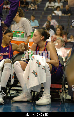 13. Juni 2007 - Washington, DC, USA - WNBA: Washington Mystics Niederlage den Phoenix Mercury 86-69 im Verizon Center in Washington, DC auf 13. Juni 2007. Im Bild: #3 DIANA TAURASI von Quecksilber. (Kredit-Bild: © Tina Fultz/ZUMA Press) Stockfoto