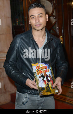 London, UK. 4. Dezember 2013. Ricky Norwood ankommen an der Show: Hackney Empire Puss in Boots, 4. Dezember 2013 in London. Bildnachweis: Siehe Li/Alamy Live News Stockfoto