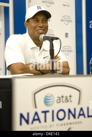 3. Juli 2007 - Bethesda, MD, USA - TIGER WOODS hält eine Pressekonferenz im AT&T National im Congressional Country Club in Bethesda, Maryland, 3. Juli 2007.  (Kredit-Bild: © Mannie Garcia/ZUMA Press) Stockfoto