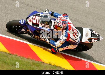 Colin Edwards fährt in der letzten Qualifikationsrunde in der Moto GP italienischen Grand Prix in die Murgelo Schaltung, Italien (Credit-Bild: © Fotograf/Cal Sport Media) Stockfoto