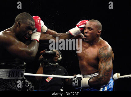 14. Juni 2007: Ehemalige besiegte zwei Zeit-Schwergewichts-Champion Hasim Rahman '' The Rock'' Taurus Sykes in einem 10 Runden einstimmigen Beschluss Kampf an der Main Street Armory in Rochester, NY. (Kredit-Bild: © Alan Schwartz/Cal-Sport-Medien) Stockfoto
