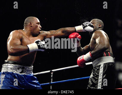 14. Juni 2007: Ehemalige besiegte zwei Zeit-Schwergewichts-Champion Hasim Rahman '' The Rock'' Taurus Sykes in einem 10 Runden einstimmigen Beschluss Kampf an der Main Street Armory in Rochester, NY. (Kredit-Bild: © Alan Schwartz/Cal-Sport-Medien) Stockfoto