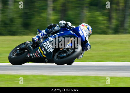 16. August 2009 - Alton, Virginia, Land of Event - 16. August 2009: AMA bei Virginia internationale Rennen Weg. Daytona Sportbikes von Sonntag rd2. Josh Herrin (Nr. 8 Team Gräber Yamaha YZF-R6) gewann beide Sessions und verdient den Titel des Big Kahuna für kehren am Wochenende Rennen auf Virginia International Raceway. (Kredit-Bild: © Mark Abbott/Southcreek Global/ZUMApress.com) Stockfoto