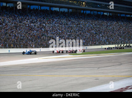 6. Juni 2009 - Dallas, Texas, Vereinigte Staaten von Amerika - Fahrer auf der Strecke während der ersten Runde bei Bombardier Learjet 550 k auf dem Texas Motor Speedway in Fort Worth, Texas. (Kredit-Bild: © Albert Pena/Southcreek EMI/ZUMA Press) Stockfoto