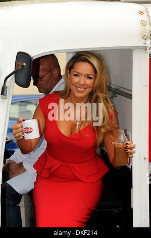 Claire Sweeney teamed oben mit Kenco offizieller Kaffee Partner für MacMillans weltweit größte Kaffee am Morgen, ihre eigenen zu halten Stockfoto