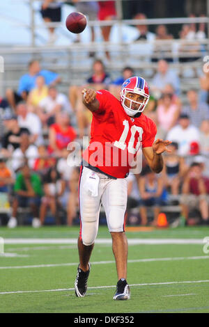 17. August 2009: Buffalo Bills Quarterback Gibran Hamdan Feld wirft den Ball während der Montag Abend Praxis am St. John Fisher College in Rochester, NY. (Kredit-Bild: © Southcreek Global/ZUMApress.com) Stockfoto