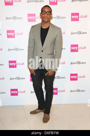 Reggie Yates London Fashion Week Frühjahr/Sommer 2013 - Very.co.uk - Ankünfte London England - 13.09.12 Stockfoto