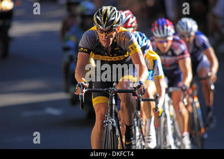 21. Juni 2009 - Nevada City, Kalifornien, USA - LANCE ARMSTRONG zeigte beeindruckenden Tour de France-Form in einer dominierenden Sieg bei der hügeligen Nevada City Classic... Armstrong soll der Tour de France am 4. Juli in Monaco beginnen. (Kredit-Bild: © Wil Matthews/ZUMA Press) Stockfoto